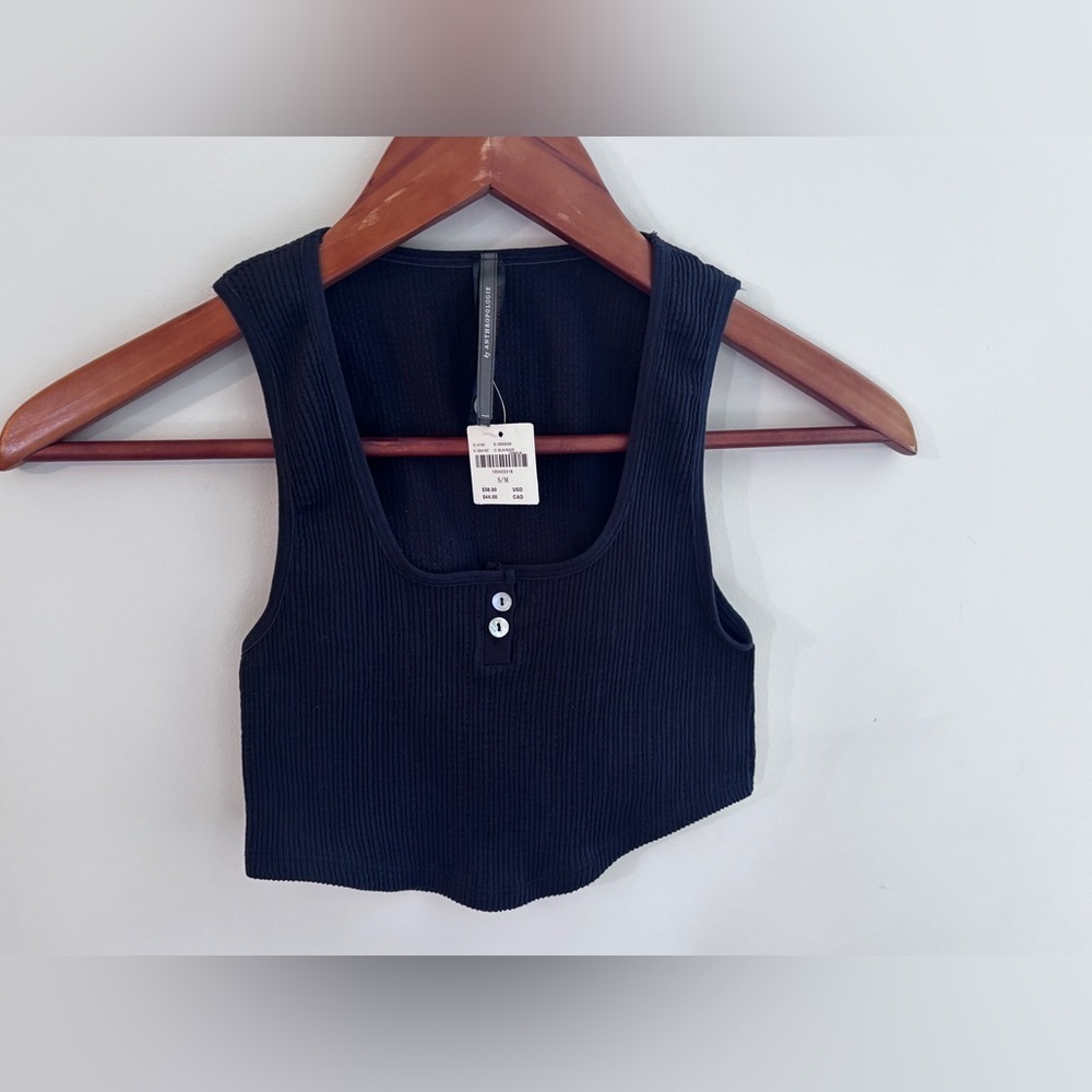 NWT Anthropologie Cropped black tank top Size: Small / Medium